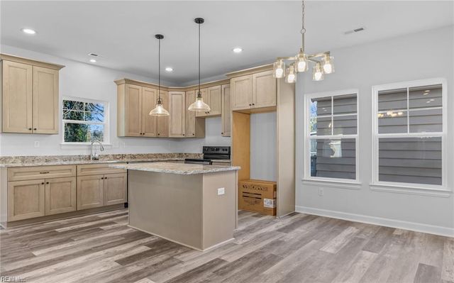 1323 29th ST, Newport News, VA 23607