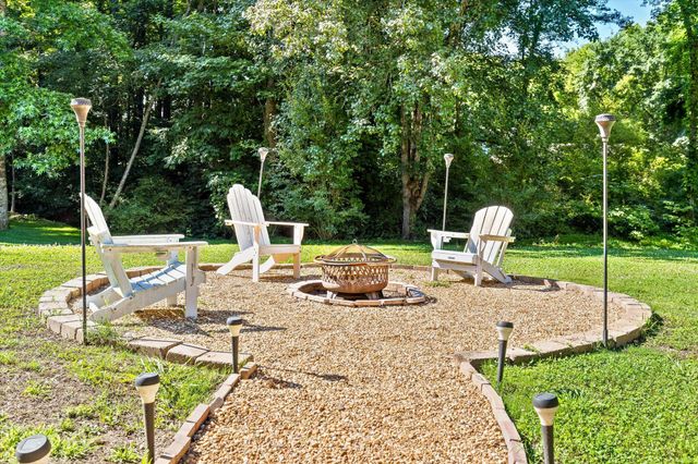 105 Creekside Drive, Dalton, GA 30720