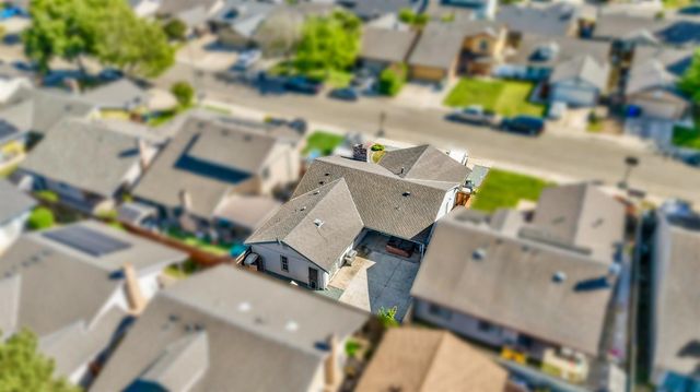 1435 Christina Dr, Tracy, CA 95376
