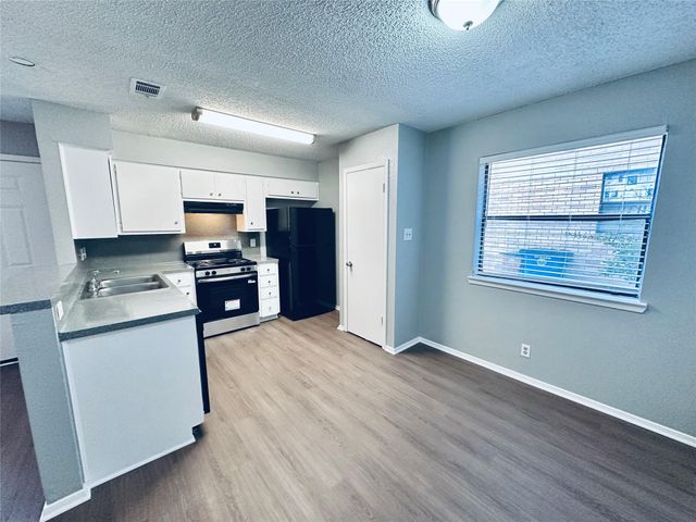 5500 Rose Hill CIR A, Austin, TX 78745