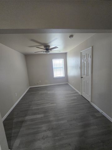 105 Garfield Street, Garland, TX 75042
