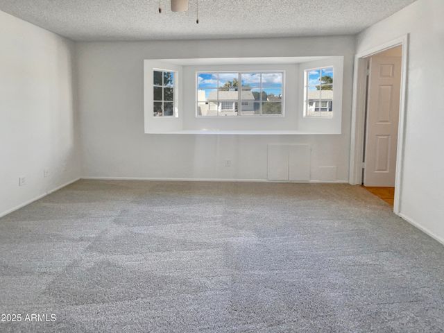 18621 N 4TH Drive, Phoenix, AZ 85027