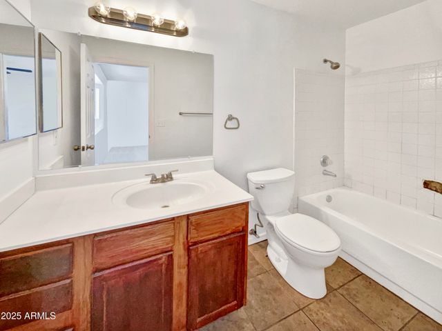 18621 N 4TH Drive, Phoenix, AZ 85027