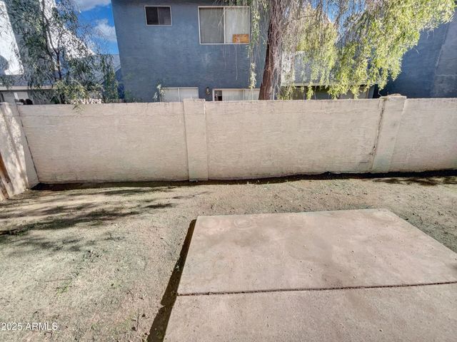 18621 N 4TH Drive, Phoenix, AZ 85027