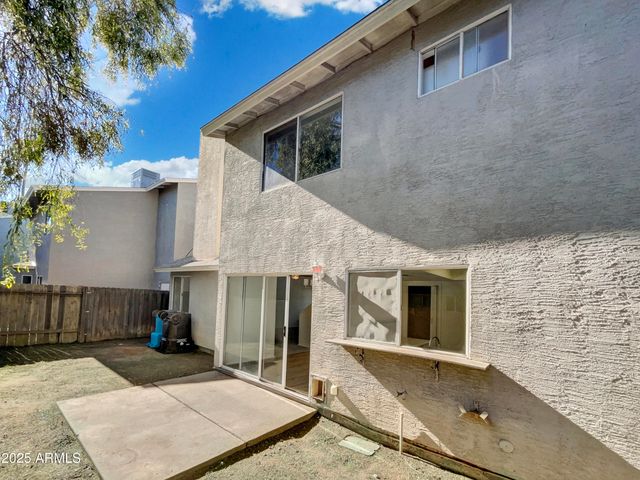 18621 N 4TH Drive, Phoenix, AZ 85027