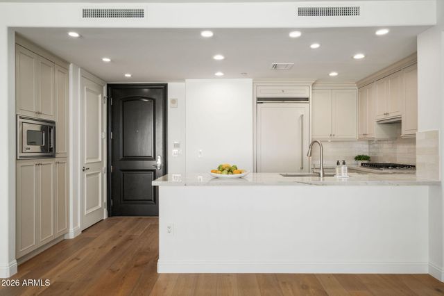 7181 E CAMELBACK Road 504, Scottsdale, AZ 85251
