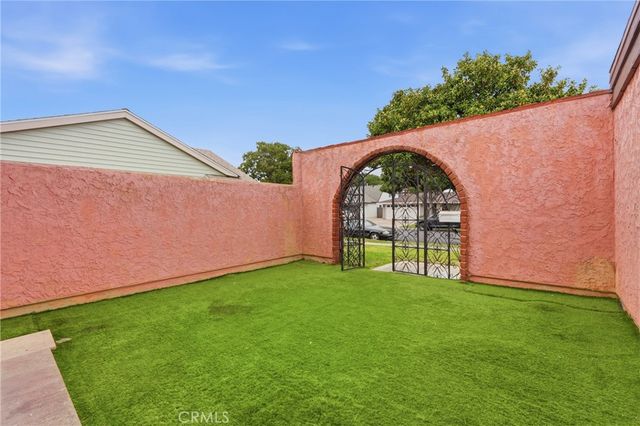 20215 Tajuata Ave, Carson, CA 90746