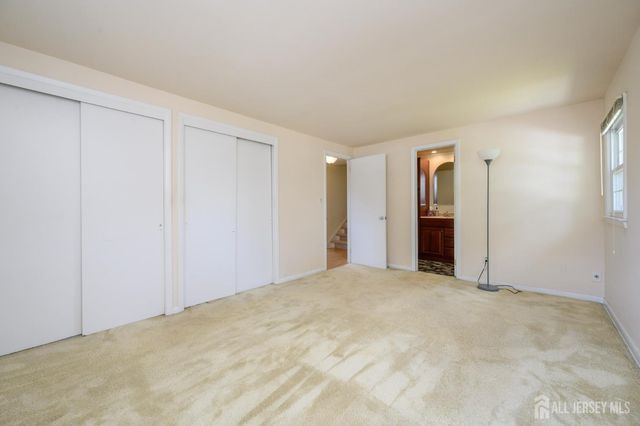 31 Starlit Drive, Middlesex, NJ 08846