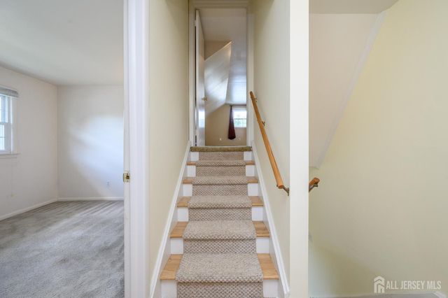 31 Starlit Drive, Middlesex, NJ 08846