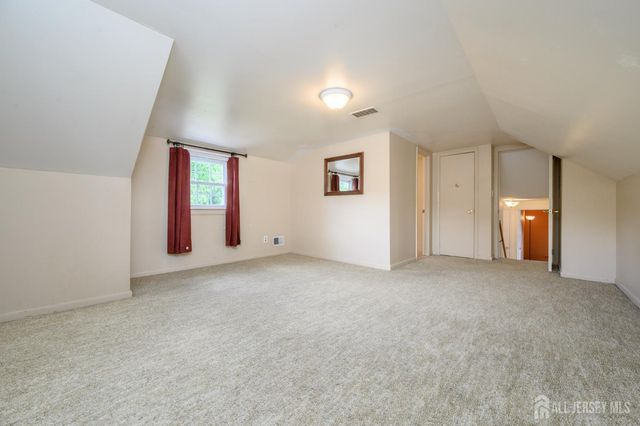 31 Starlit Drive, Middlesex, NJ 08846