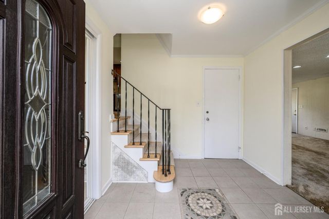 31 Starlit Drive, Middlesex, NJ 08846