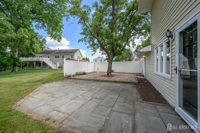 31 Starlit Drive, Middlesex, NJ 08846
