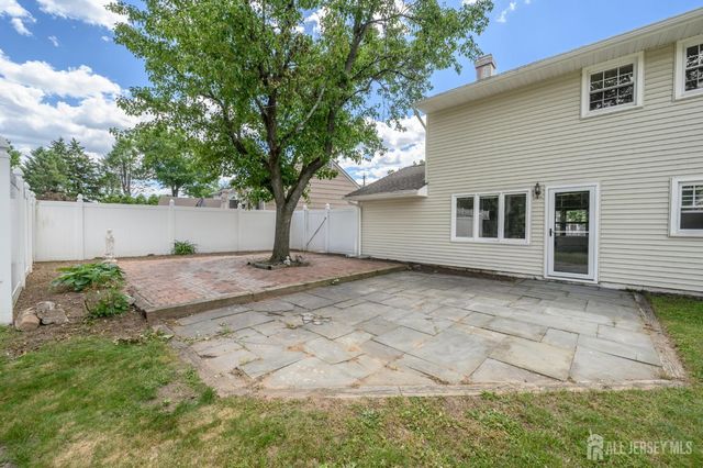 31 Starlit Drive, Middlesex, NJ 08846