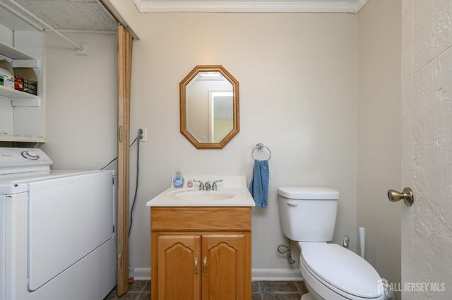 31 Starlit Drive, Middlesex, NJ 08846