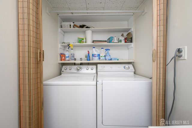 31 Starlit Drive, Middlesex, NJ 08846