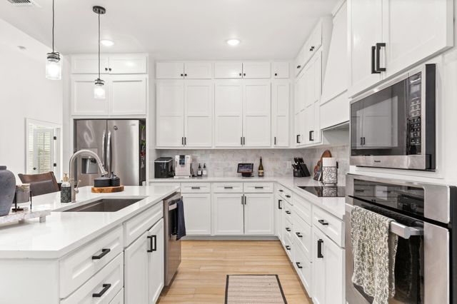 20901 Oak Dale DR, Lago Vista, TX 78645