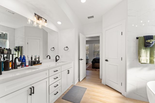 20901 Oak Dale DR, Lago Vista, TX 78645