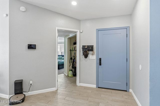 661 S Granite Falls Drive, Tucson, AZ 85748