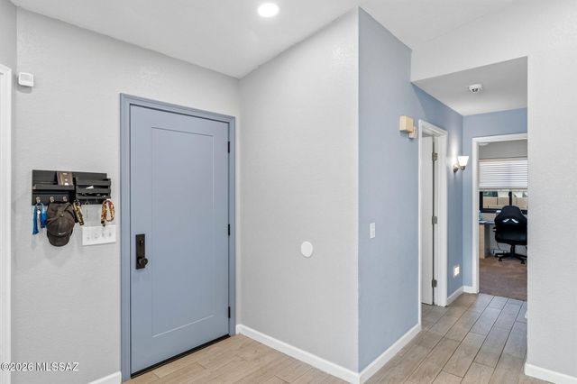 661 S Granite Falls Drive, Tucson, AZ 85748