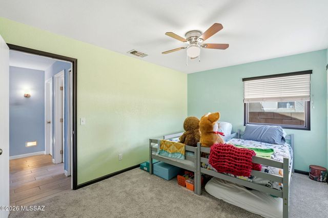 661 S Granite Falls Drive, Tucson, AZ 85748