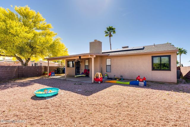 661 S Granite Falls Drive, Tucson, AZ 85748