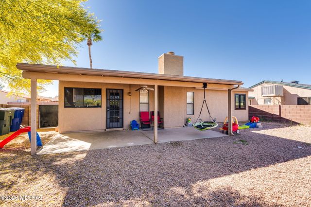 661 S Granite Falls Drive, Tucson, AZ 85748