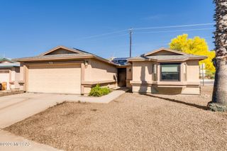 661 S Granite Falls Drive, Tucson, AZ 85748