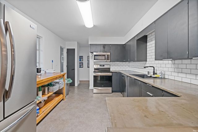 130 Westmoreland West Drive, Kokomo, IN 46901