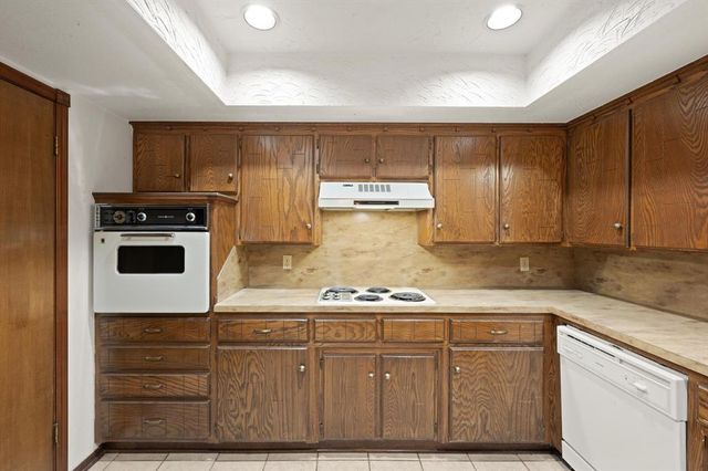 10325 Exter Avenue, Yukon, OK 73099