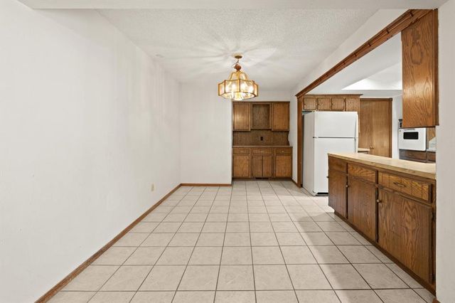 10325 Exter Avenue, Yukon, OK 73099