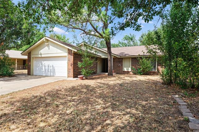 10325 Exter Avenue, Yukon, OK 73099