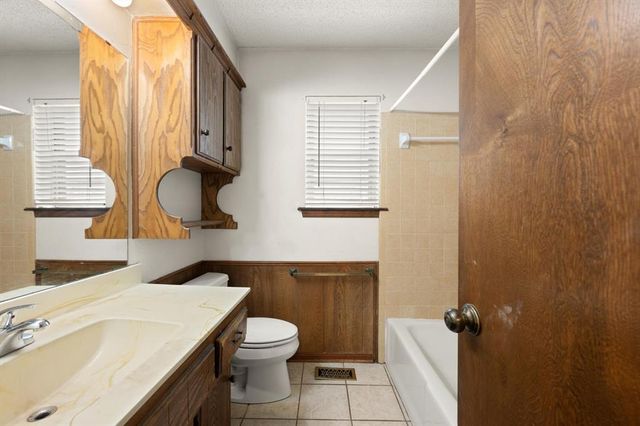 10325 Exter Avenue, Yukon, OK 73099