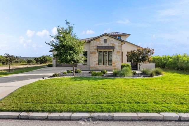 75 E Mariposa Parkway, Boerne, TX 78006