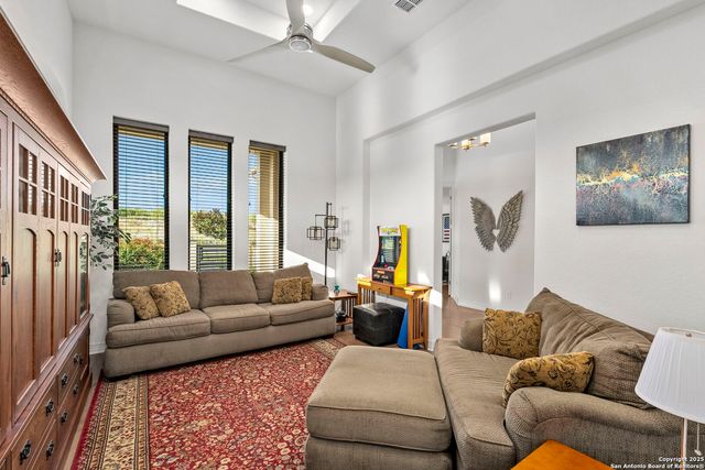 75 E Mariposa Parkway, Boerne, TX 78006