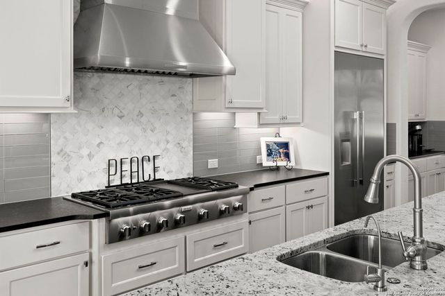 75 E Mariposa Parkway, Boerne, TX 78006