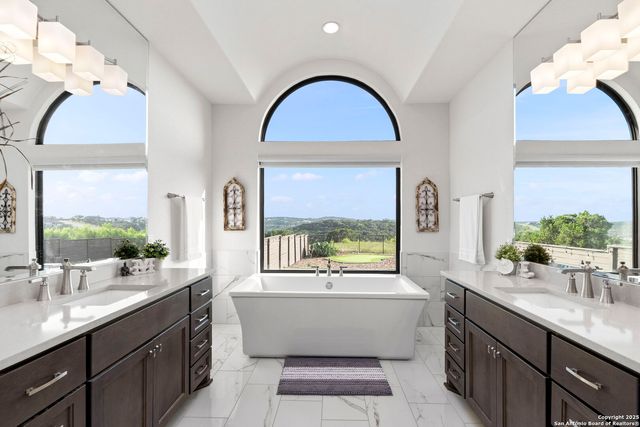 75 E Mariposa Parkway, Boerne, TX 78006