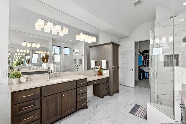 75 E Mariposa Parkway, Boerne, TX 78006