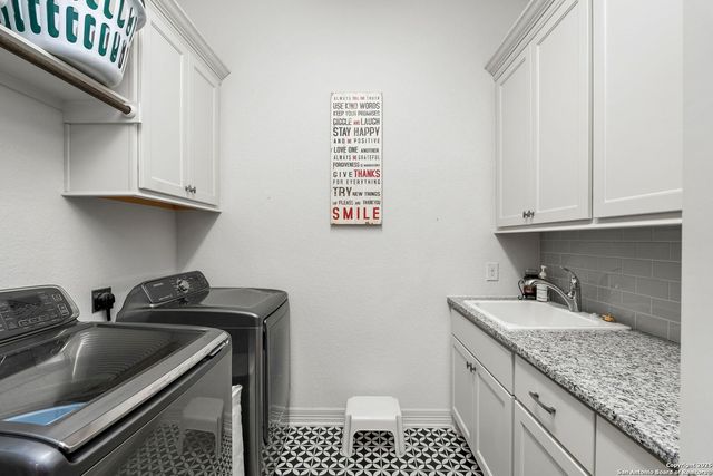 75 E Mariposa Parkway, Boerne, TX 78006