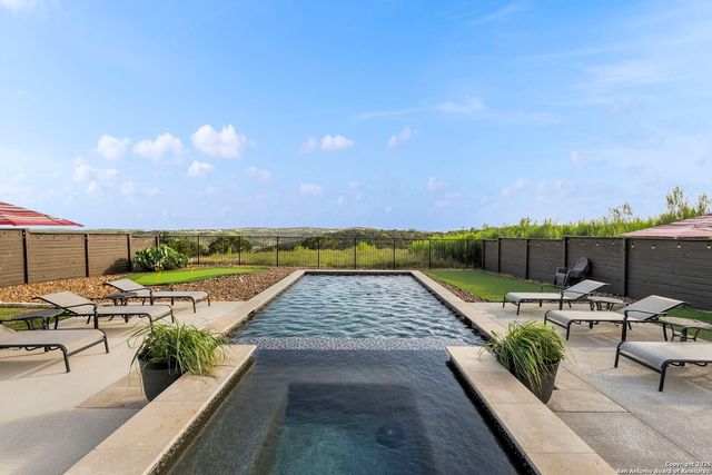 75 E Mariposa Parkway, Boerne, TX 78006