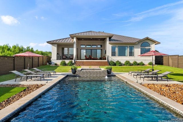 75 E Mariposa Parkway, Boerne, TX 78006