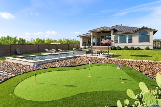 75 E Mariposa Parkway, Boerne, TX 78006