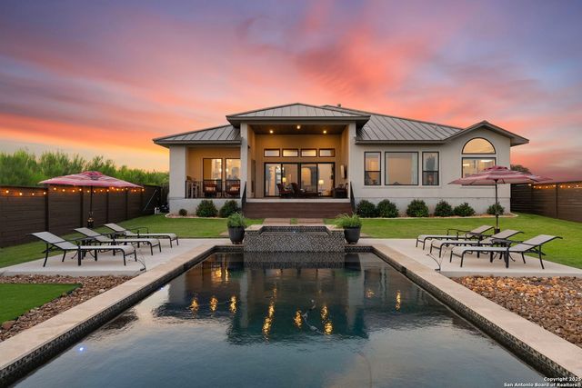 75 E Mariposa Parkway, Boerne, TX 78006