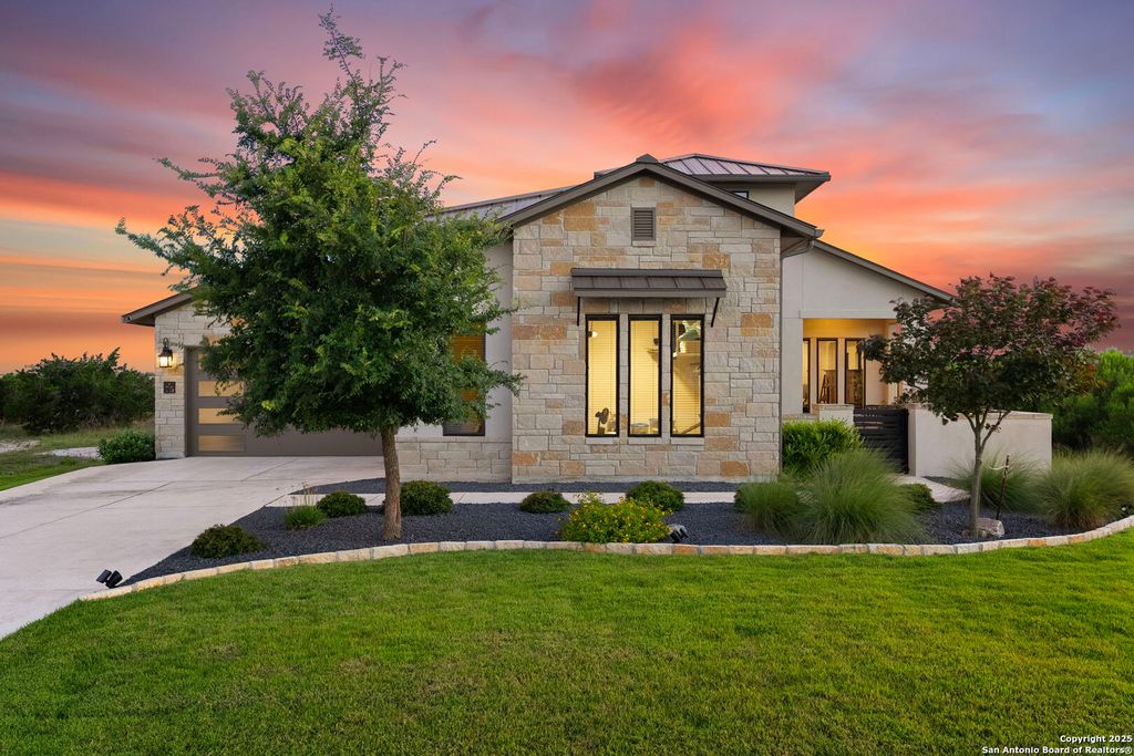 75 E Mariposa Parkway, Boerne, TX 78006