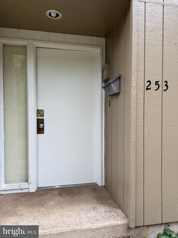 253 E NITTANY AVE, State College, PA 16801