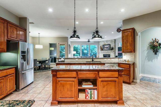 18214 Crystal Cove, San Antonio, TX 78259