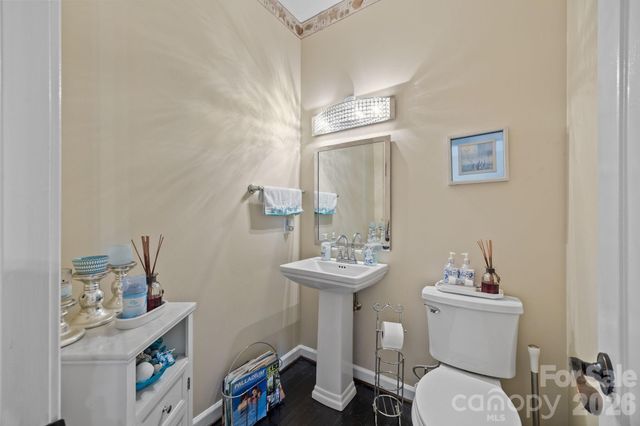 6215 Glencairn Court, Charlotte, NC 28269