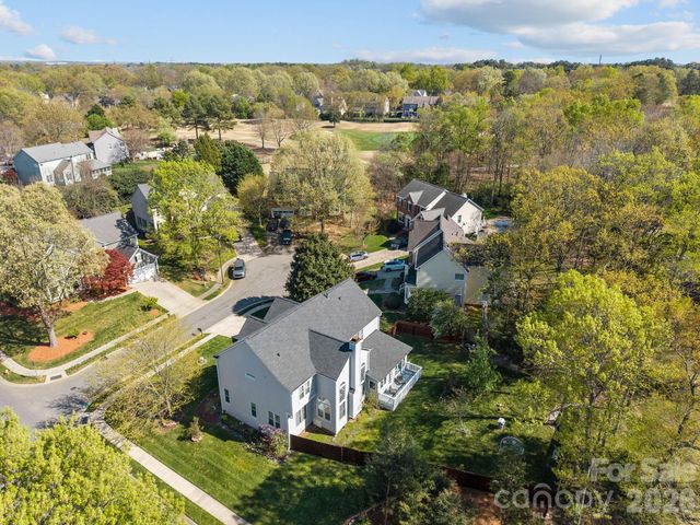 6215 Glencairn Court, Charlotte, NC 28269