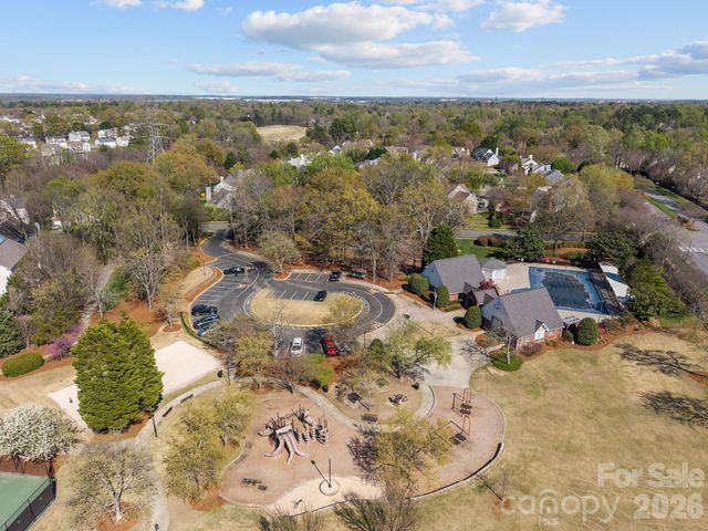 6215 Glencairn Court, Charlotte, NC 28269