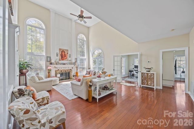 6215 Glencairn Court, Charlotte, NC 28269