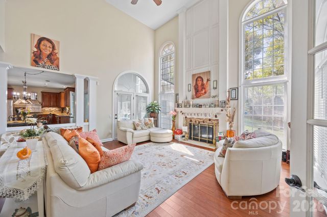 6215 Glencairn Court, Charlotte, NC 28269